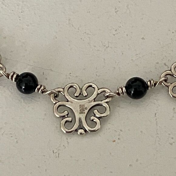 James Avery Retired Onyx Scrolled Necklace - Picture 4 of 4